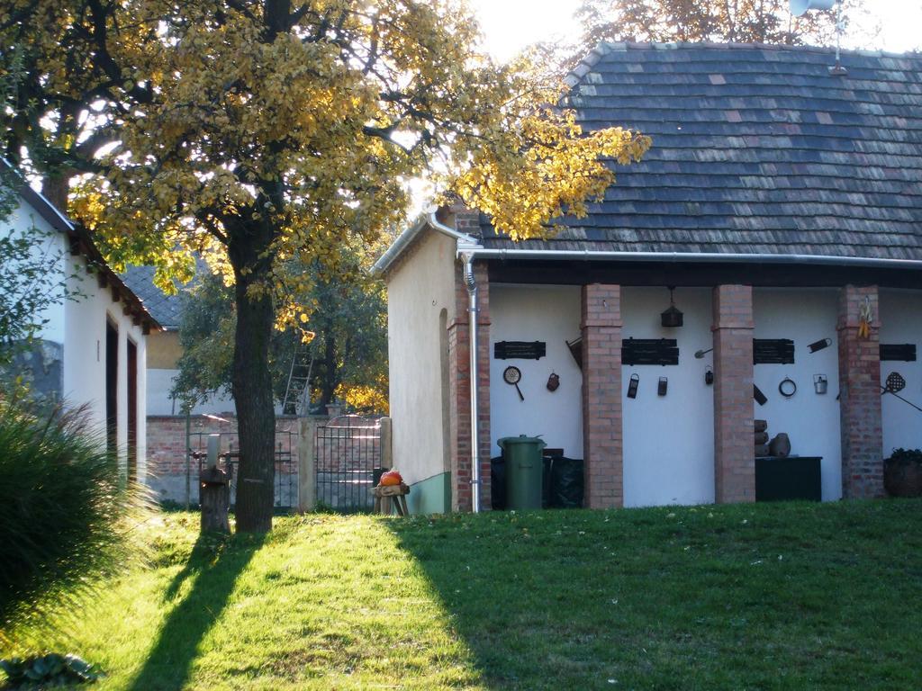Bike Stop Duna Dunaszentmiklós Exterior foto